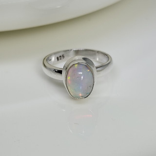 Radiant Opal Ring: Symbol of Love and Hope