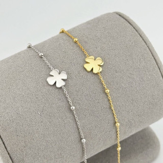 Lucky Clover Bracelet: Charm Symbol of Good Fortune