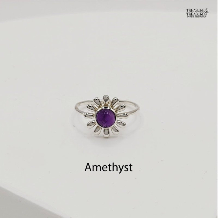Lucky Flower Ring in 925 Sterling Silver | Treasure and Treasures