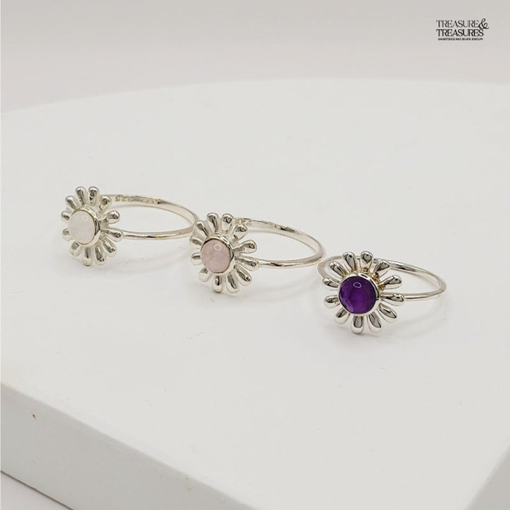 Lucky Flower Ring in 925 Sterling Silver | Treasure and Treasures